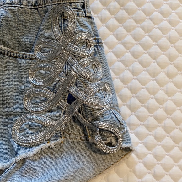 Carmar shorts silver detailing - Picture 2 of 5